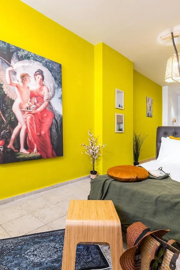 Erato “Wrapped In Myrtle And Roses” Apartment Thessaloniki