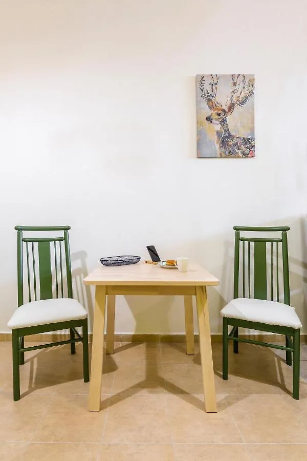 Erato “Wrapped In Myrtle And Roses” Apartment Thessaloniki